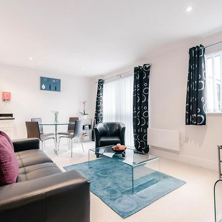 Roomspace Serviced Apartments - Capitol Square Epsom Oda fotoğraf
